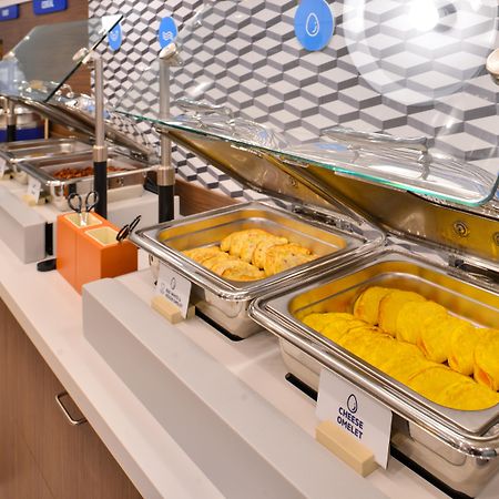 Holiday Inn Express & Suites - Las Vegas - E Tropicana By Ihg Ngoại thất bức ảnh