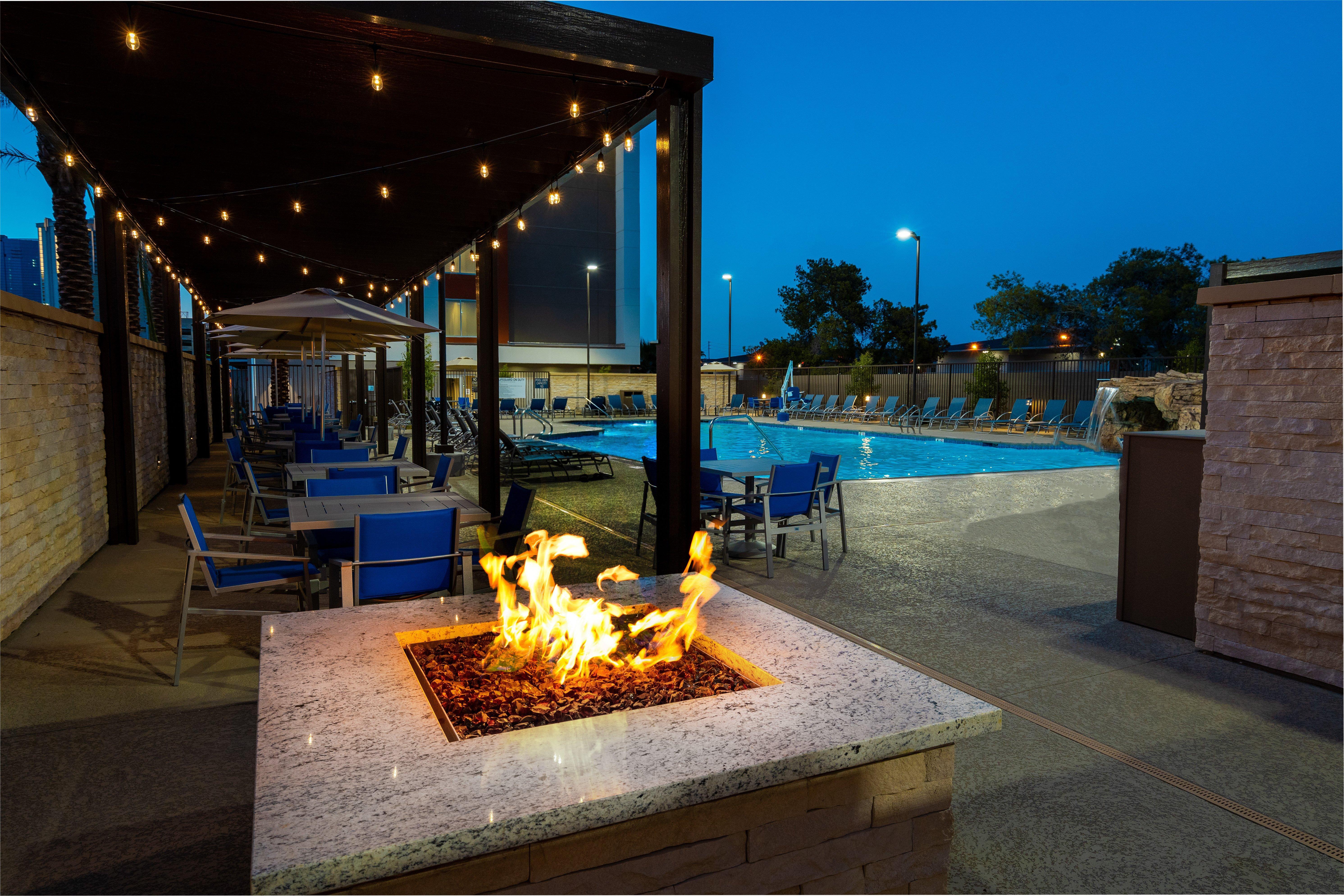 Holiday Inn Express & Suites - Las Vegas - E Tropicana By Ihg Ngoại thất bức ảnh